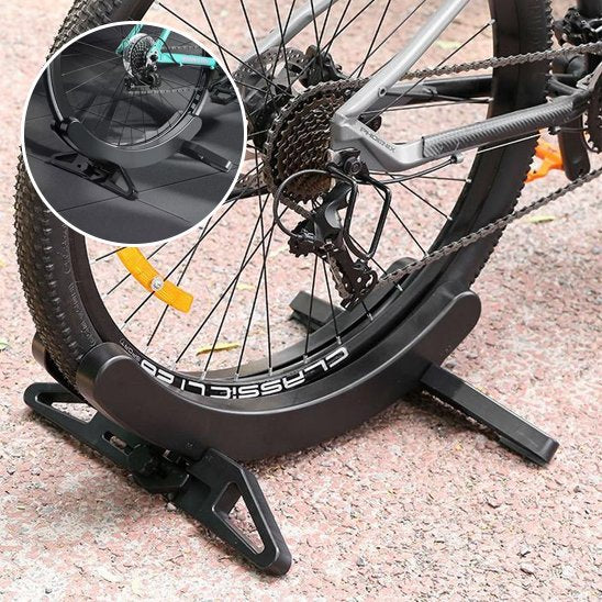 roue arriere velo montagne dans support velo sol noir discret petit