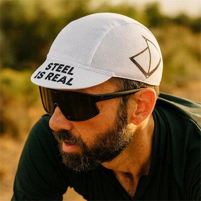 Casquette cycliste blanche