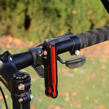 Éclairage vélo rouge