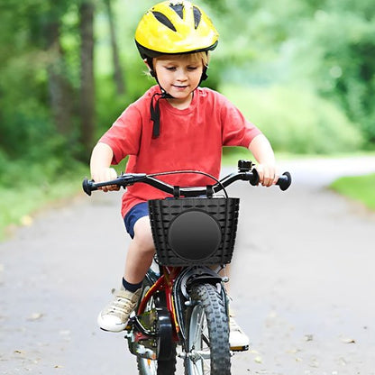 petit garcon sur bicyclette avec panier avant velo en plastique noir personnalisable