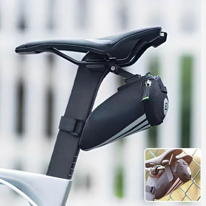 sacoche de selle avec attache rigide et velcro sur siege velo