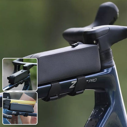 sacoche velo cadre rigide rectangulaire sur cadre superieur velo bleu pres guidon