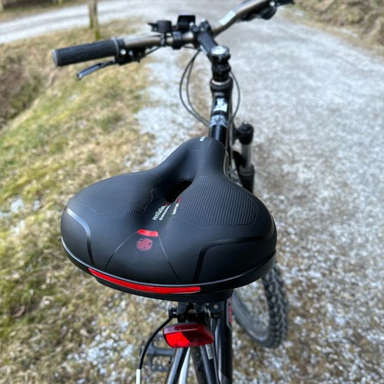 Selle de velo avec découpe centrale