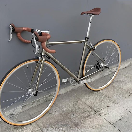 Selle de velo marron sur velo vintage