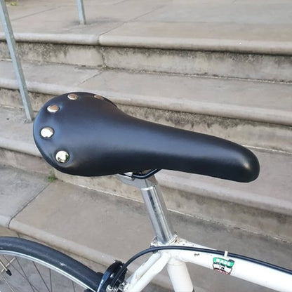 Selle de velo retro avec rivets décoratifs