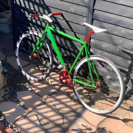 Selle velo blanche style toile araignée