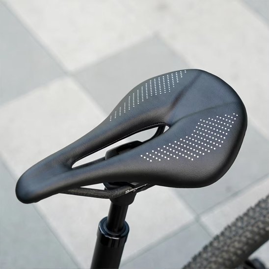 Selle velo courte avec ouverture périnée