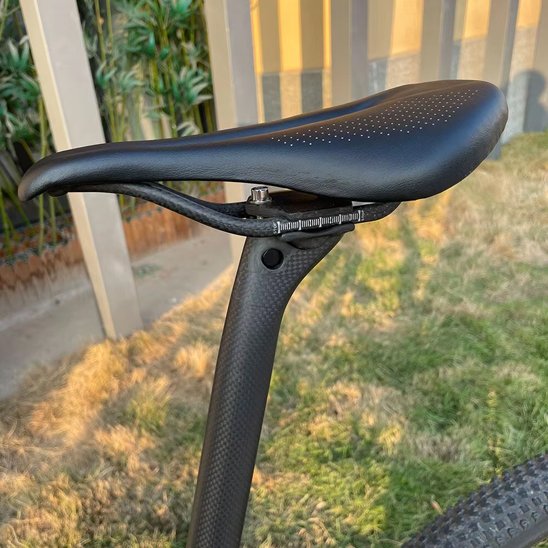 Selle velo courte étroite