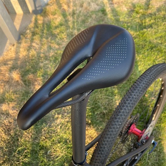 Selle velo étroite noire