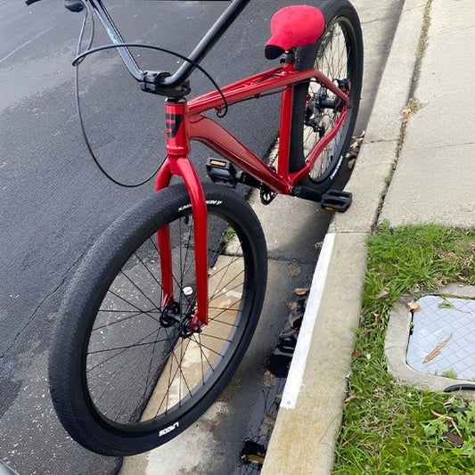 Selle vélo rouge douce