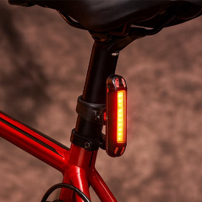 vélo éclairage arrière sur cadre selle