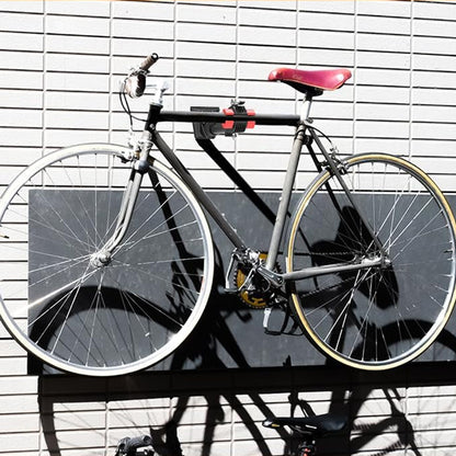 velo_supperposes_installer_horizontalement_mur_exterieur_au_soleil_avec_support_velo_mural